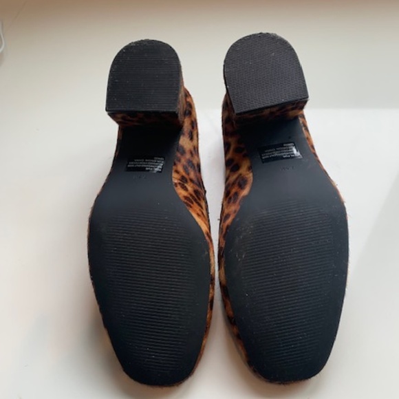 Steven Madden Leopard Print Mary Jane Shoes. Size 7.5 - Picture 4 of 4